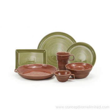 Reactive glazed stoneware dinner set with screw thread